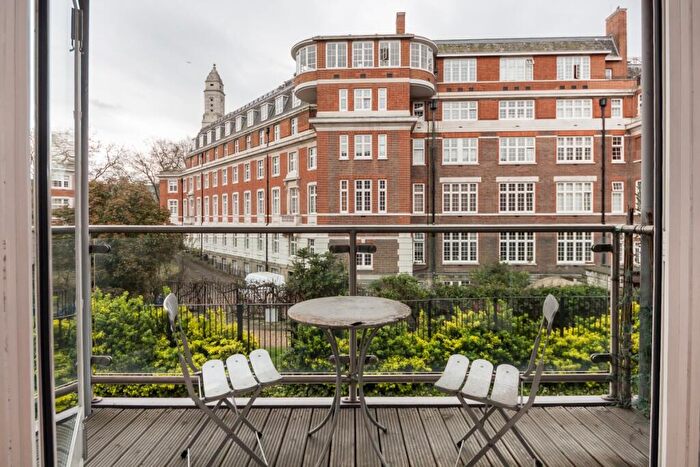 2 Bedroom Apartment To Rent In Myddelton Passage London, EC1R