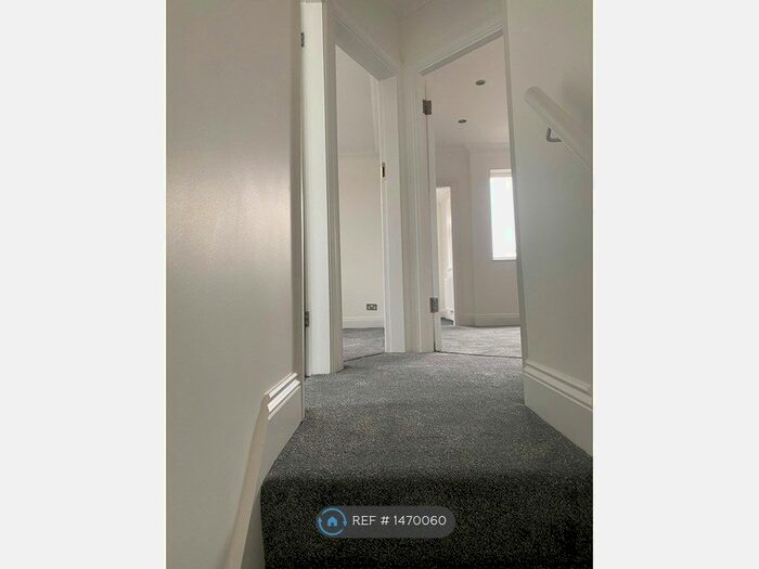 2 Bedroom Maisonette To Rent In Matlock Gardens, Hornchurch, RM12