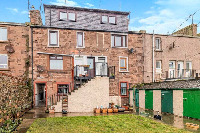 1 Bedroom Flat To Rent In Union Street, Montrose, Angus, DD10