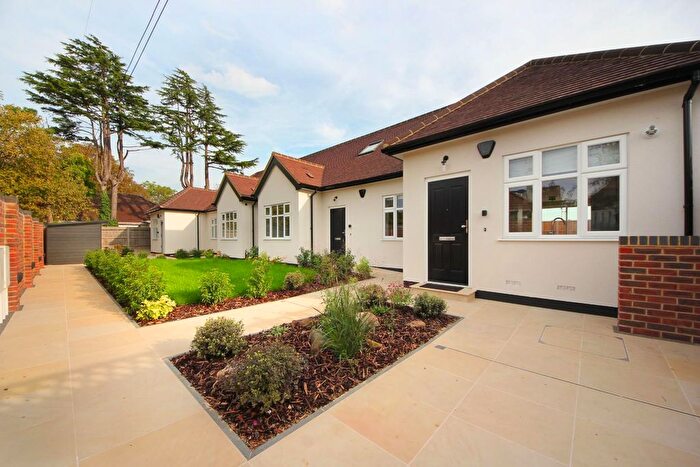 2 Bedroom Maisonette To Rent In Lowfield Road, W3