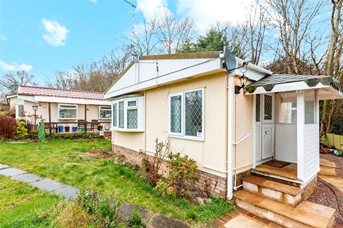 1 Bedroom Park Home For Sale In Temple Grove Park, Bakers Lane, West Hanningfield, Chelmsford, CM2