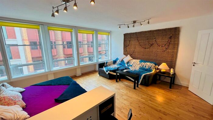 Studio To Rent In Emanuel House, Rochester Row, Westminster, London, SW1P