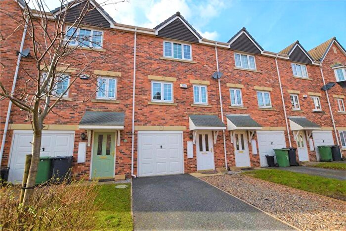 3 Bedroom Town House To Rent In Castle Lodge Court, Rothwell, Leeds, West Yorkshire, LS26