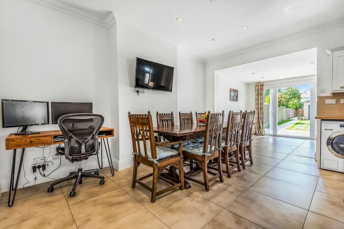 3 Bedroom Semi-Detached House To Rent In Footscray Road, London, SE9