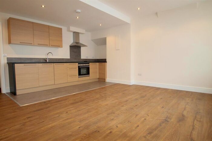 1 Bedroom Flat To Rent In St. Albans Road, Watford, WD24