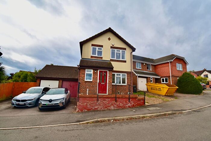 3 Bedroom Detached House For Sale In Fuchsia Close, Northampton, NN3