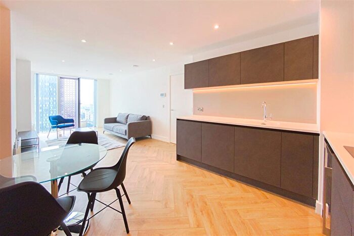 2 Bedroom Apartment To Rent In Elizabeth Tower, M15