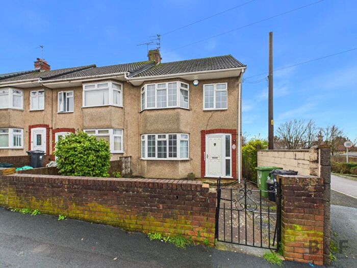 3 Bedroom End Of Terrace House For Sale In Deerhurst, Kingswood, BS15