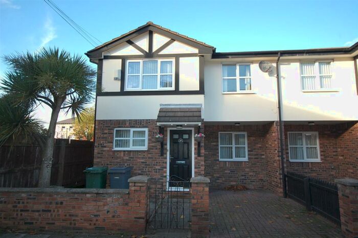 3 Bedroom Semi-Detached House To Rent In Hope Street, Wallasey, CH45