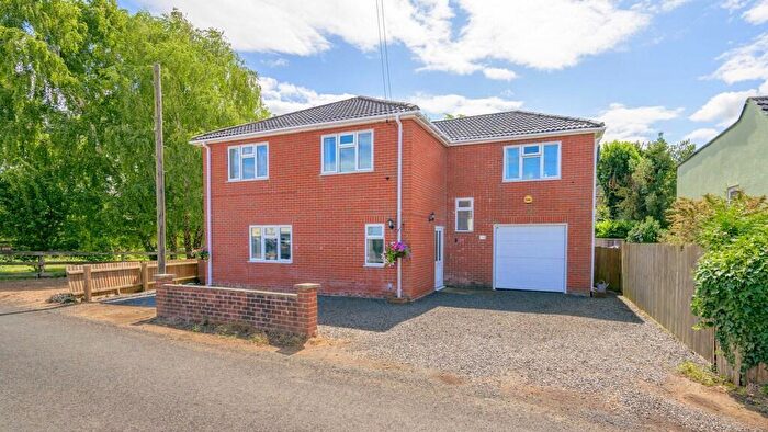 4 Bedroom Detached House For Sale In Well End, Friday Bridge, Cambridgeshire, PE14