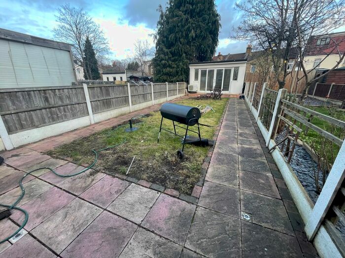 3 Bedroom Terraced House To Rent In Buckingham Road, Ilford, IG1