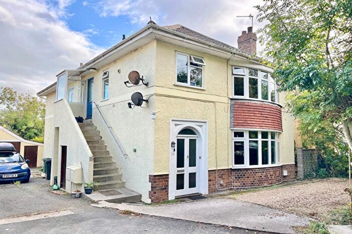 2 Bedroom Flat For Sale In St Nicholas Road, Uphill -, BS23