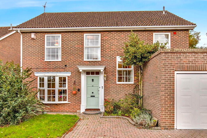 4 Bedroom Detached House For Sale In Alexander Close, Bognor Regis, PO21