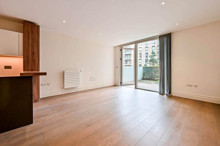 2 Bedroom Flat For Sale In Queenshurst Square, Kingston, Kingston Upon Thames, KT2