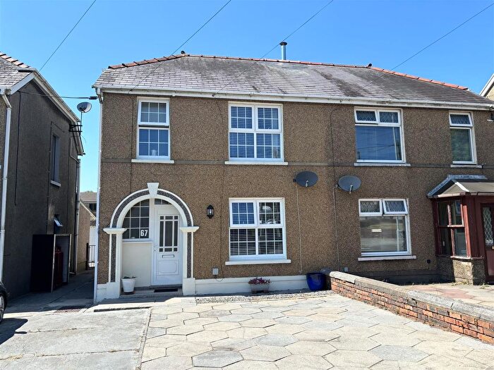 3 Bedroom Semi-detached House For Sale In Bethania Road, Upper Tumble, Llanelli, SA14