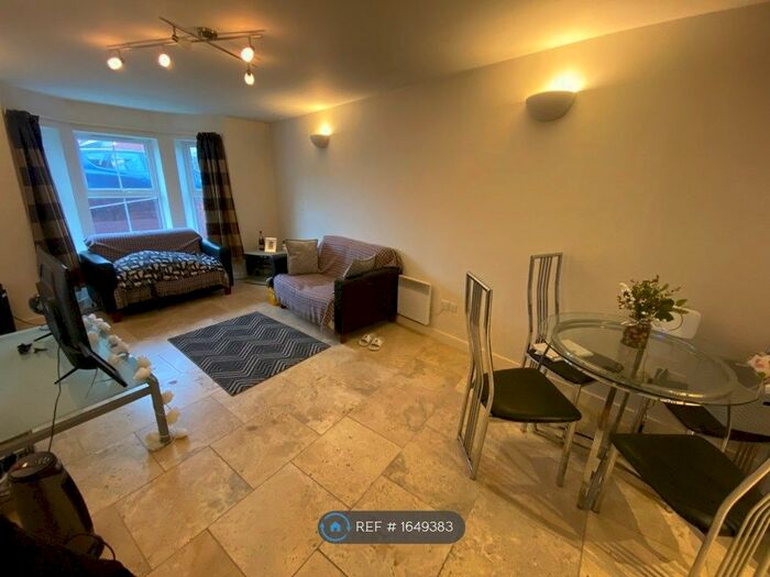 1 Bedroom Flat To Rent In The Junxion, Leeds, LS5