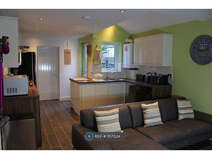 6 Bedroom Terraced House To Rent In Dawlish Road, Birmingham, B29