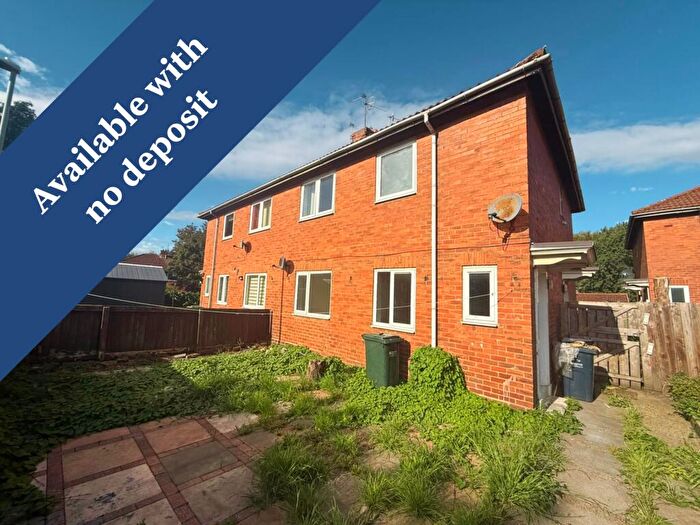 2 Bedroom Flat To Rent In Yetholm Road, Gateshead, NE8