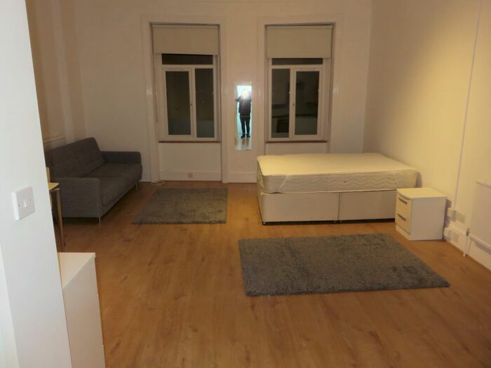 Studio To Rent In Parsifal Road, West Hampstead, London, NW6