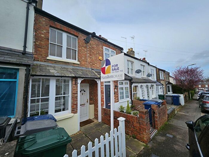 2 Bedroom Character Property For Sale In Puller Road, Barnet, EN5