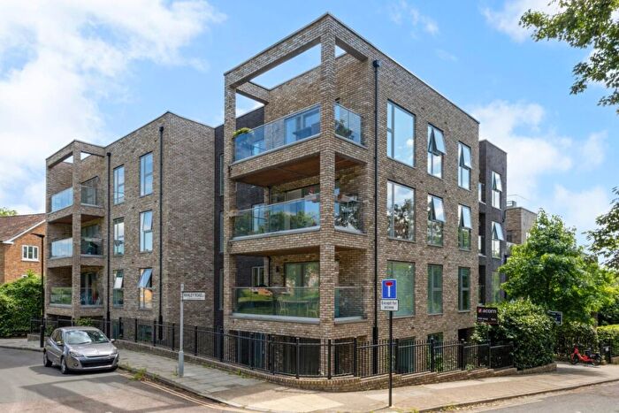 2 Bedroom Flat To Rent In Green Dale London, SE5