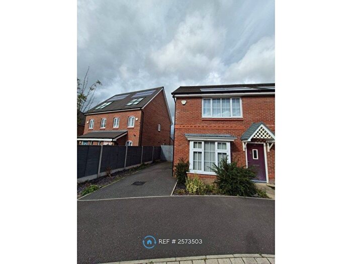 3 Bedroom Semi-Detached House To Rent In Newhaven Road, Stockport, SK5