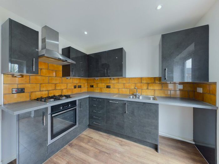 2 Bedroom Terraced House To Rent In Hamlet Drive, Kingswood, HU7