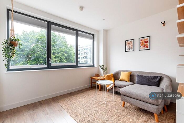 1 Bedroom Flat To Rent In St. Pauls Way, London, E3