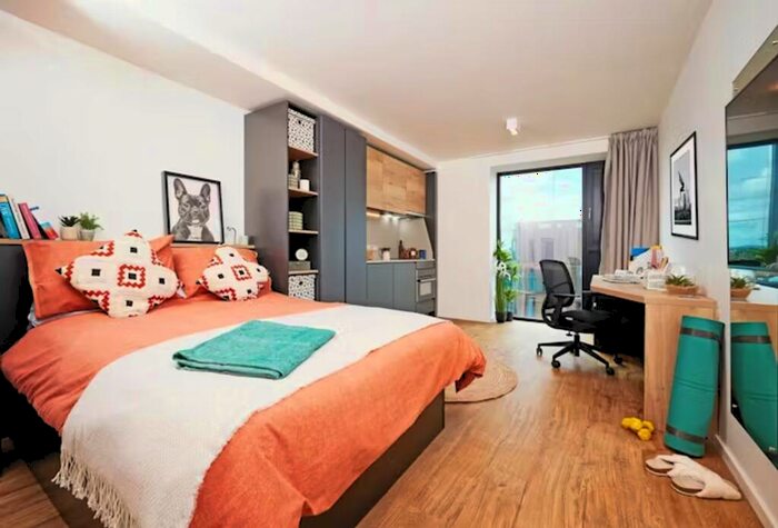 1 Bedroom Flat To Rent In Students - Copper Towers, Warwick Rd, Coventry, CV1