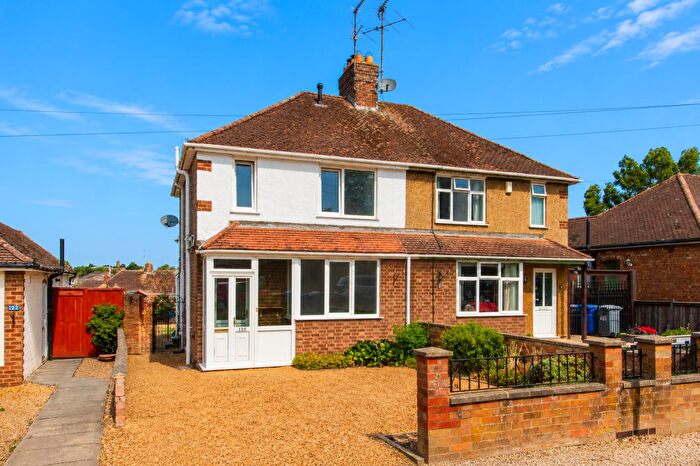 3 Bedroom Semi-Detached House For Sale In Pytchley Road, Kettering, NN15