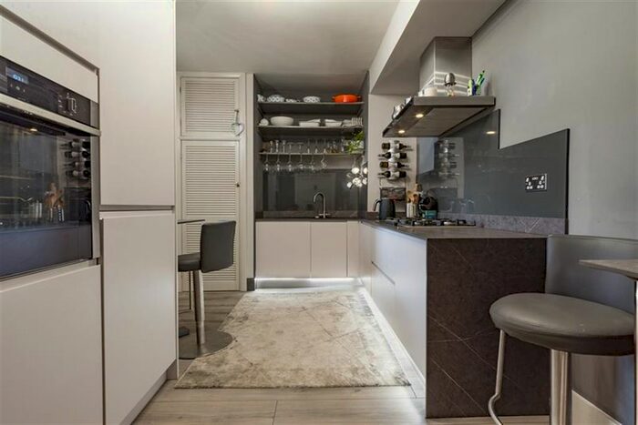 3 Bedroom Flat To Rent In Eskdale Mansions, Eskdale Terrace, Newcastle Upon Tyne, NE2