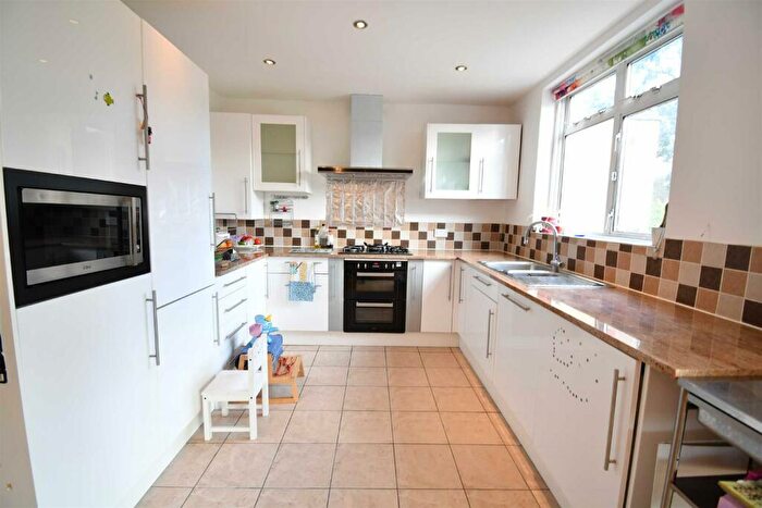 4 Bedroom Detached House To Rent In Longland Drive, Totteridge, N20