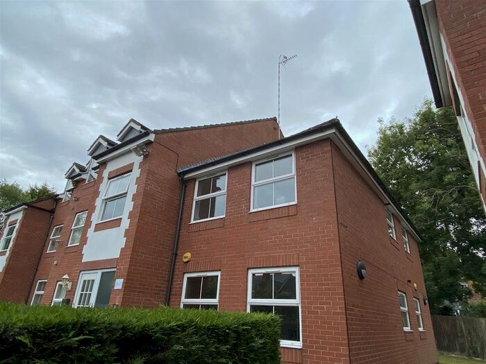 1 Bedroom Flat To Rent In Providence Street, Earlsdon, Coventry, CV5