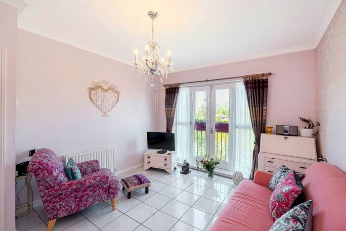 1 Bedroom Flat To Rent In Eastway, London, E9