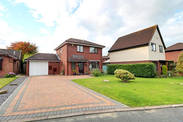 3 Bedroom Detached House For Sale In Wynbank Close, Bignall End, Stoke-On-Trent, ST7