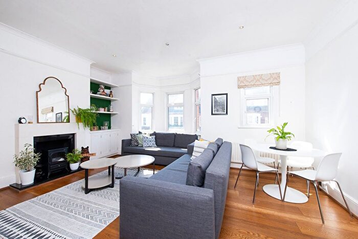 2 Bedroom Flat To Rent In Holmdale Road, West Hampstead, NW6