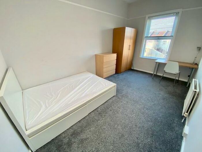 1 Bedroom Terraced House To Rent In Lawrence Road, Southsea, Hampshire, PO5