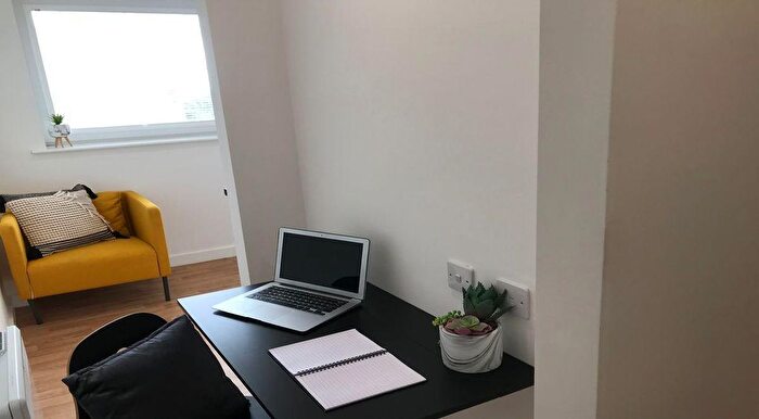 Studio To Rent In The Midway, Newcastle-Under-Lyme, ST5