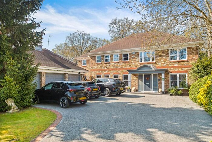 5 Bedroom Detached House For Sale In Birch Mead, Orpington, BR6