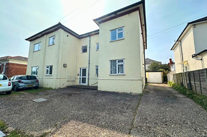 2 Bedroom Flat To Rent In Southcote Road, Bournemouth, Dorset., BH1