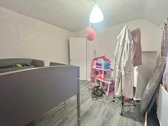 3 Bedroom Terraced House For Sale In Hungarton Boulevard, Leicester, LE5