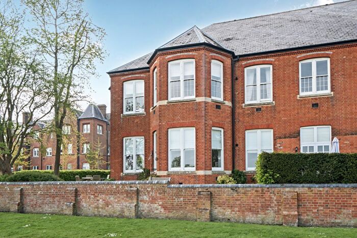 2 Bedroom Flat For Sale In Ridgeway Court, Cholsey, Wallingford, Oxfordshire, OX10