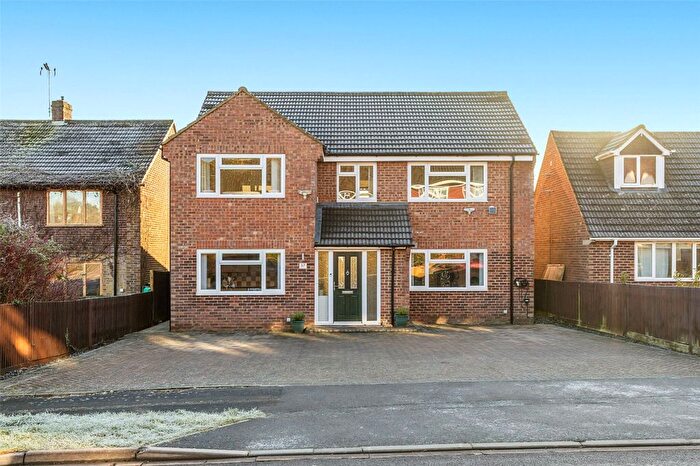 4 Bedroom Country House For Sale In Cavalier Road, Old Basing, RG24