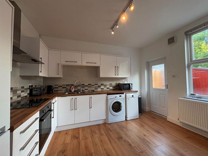 2 Bedroom Terraced House To Rent In Northfield Road, Harborne, B17