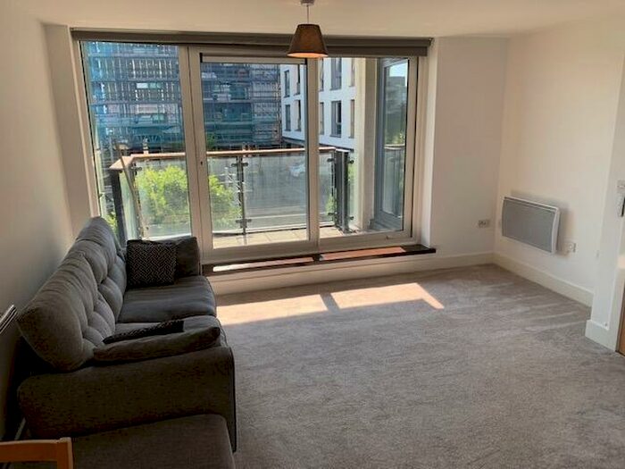 1 Bedroom Flat To Rent In Caldey Island House, Cardiff, CF11