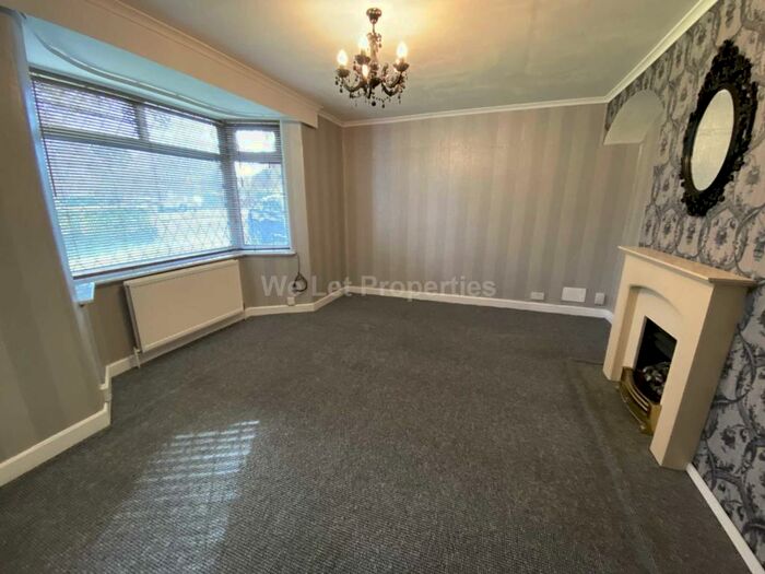 3 Bedroom House To Rent In Woodhouse Lane, Gatley, M22