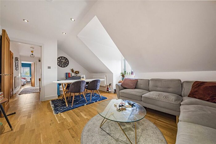 2 Bedroom Flat For Sale In Hospital Way, London, SE13