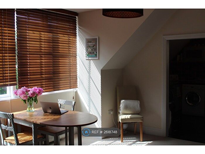 1 Bedroom Flat To Rent In Bath Road, Chiswick, W4