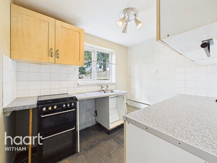 2 Bedroom Terraced House For Sale In Longfield, Witham, CM8