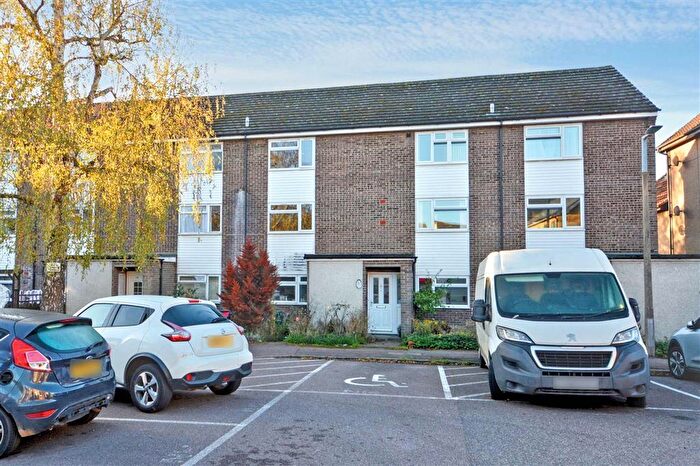 2 Bedroom Flat For Sale In Francis Road, Ware, SG12